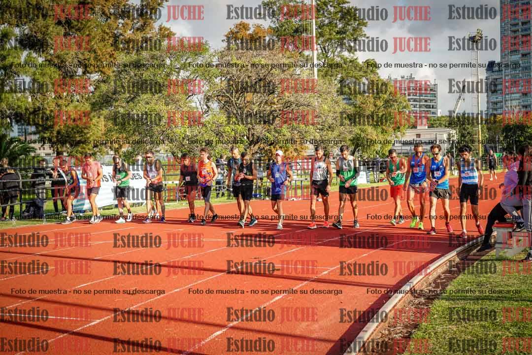 Fotos de los 3000 m llanos de varones