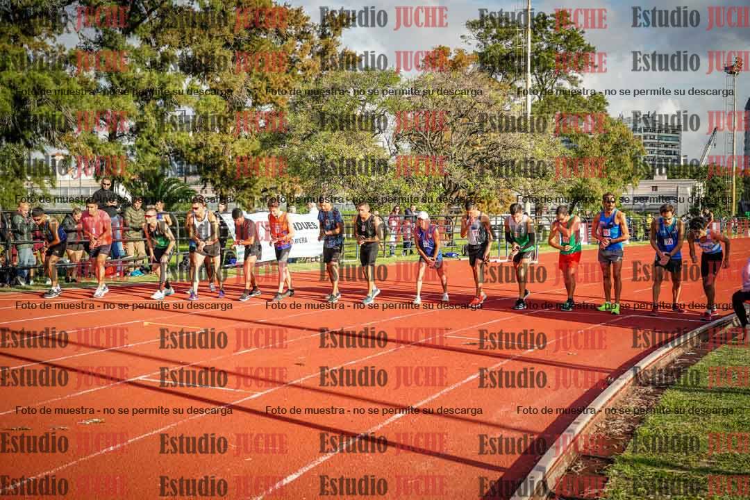 Fotos de los 3000 m llanos de varones
