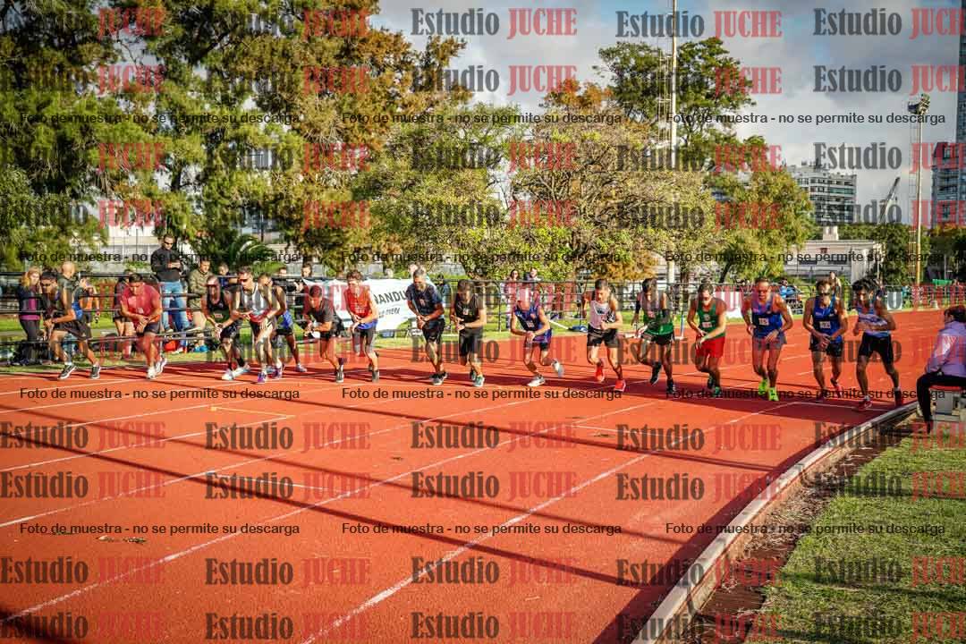 Fotos de los 3000 m llanos de varones
