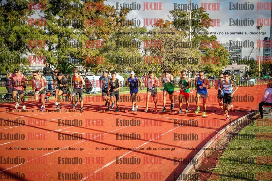 Fotos de los 3000 m llanos de varones