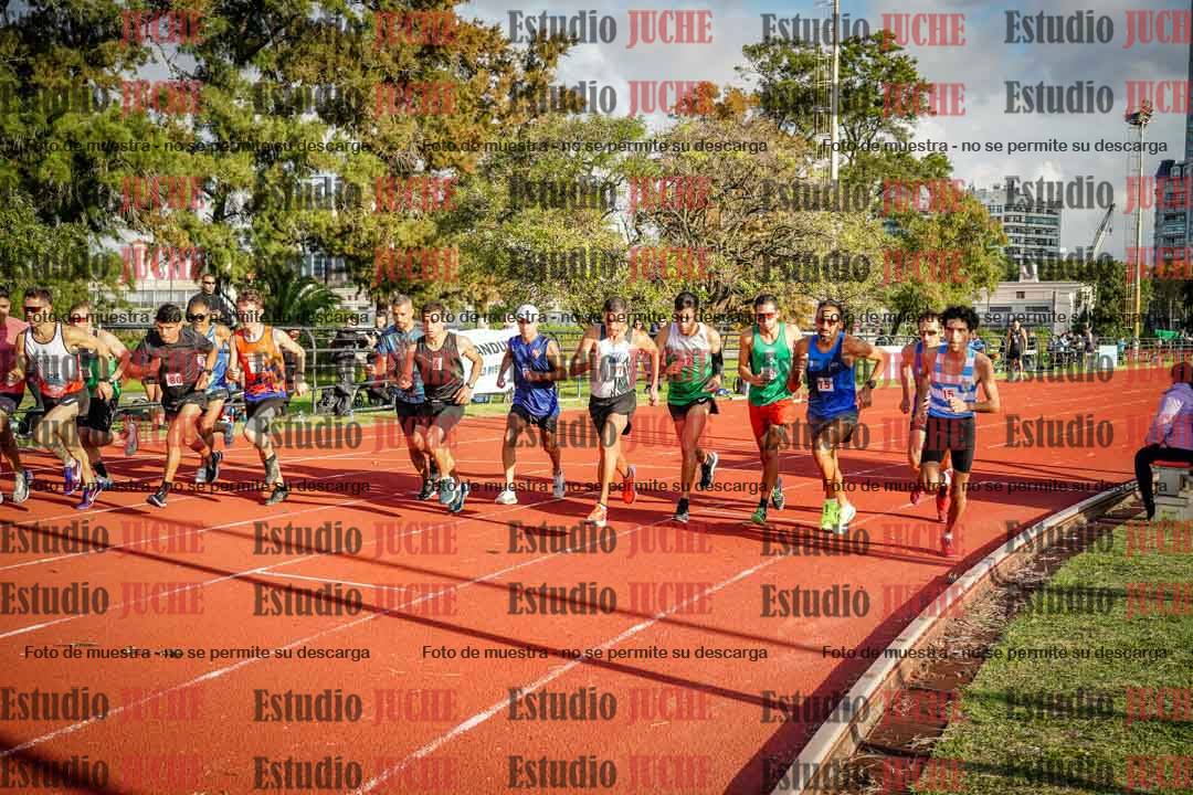 Fotos de los 3000 m llanos de varones