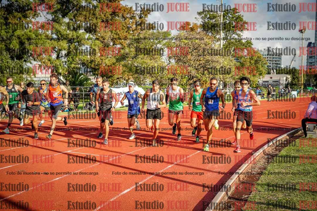 Fotos de los 3000 m llanos de varones