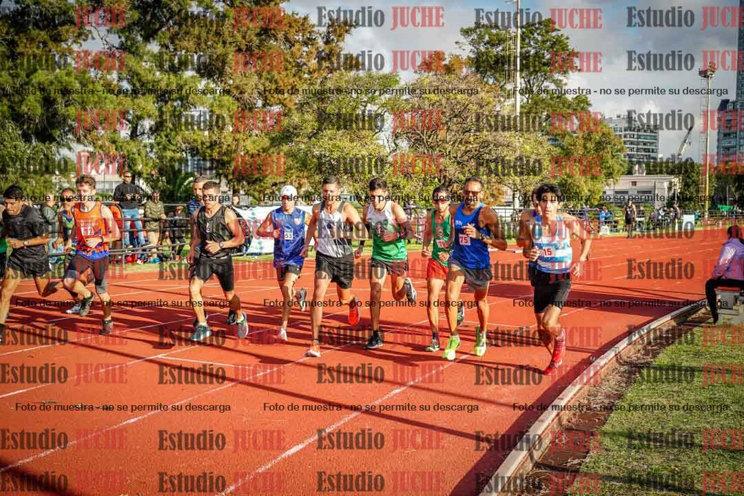 Fotos de los 3000 m llanos de varones