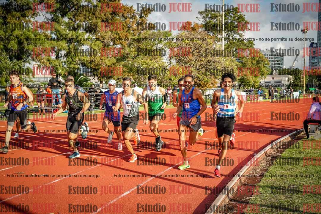 Fotos de los 3000 m llanos de varones