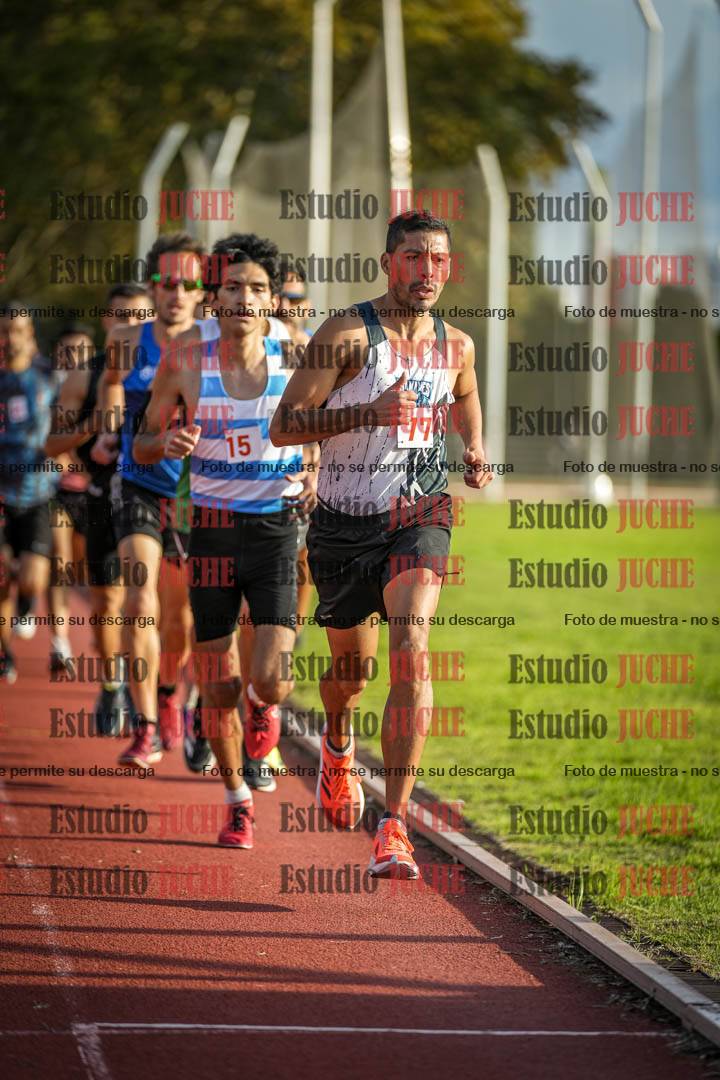 Fotos de los 3000 m llanos de varones