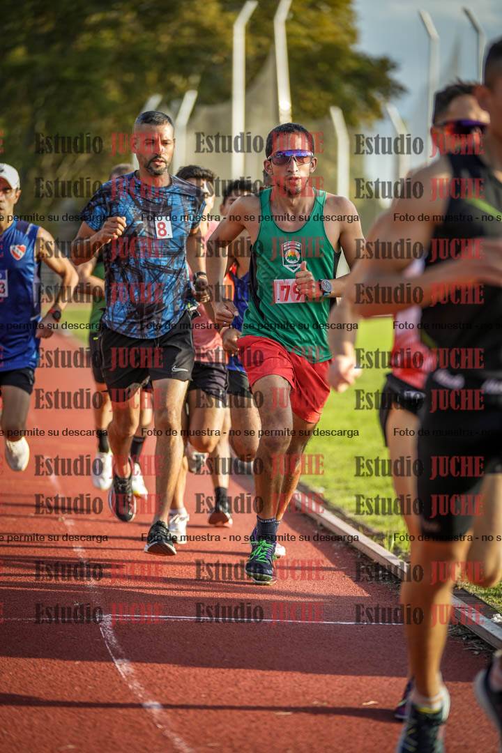 Fotos de los 3000 m llanos de varones