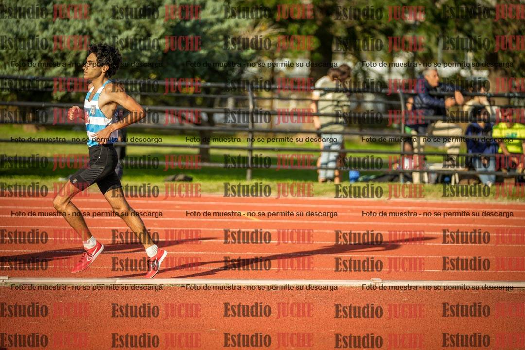 Fotos de los 3000 m llanos de varones