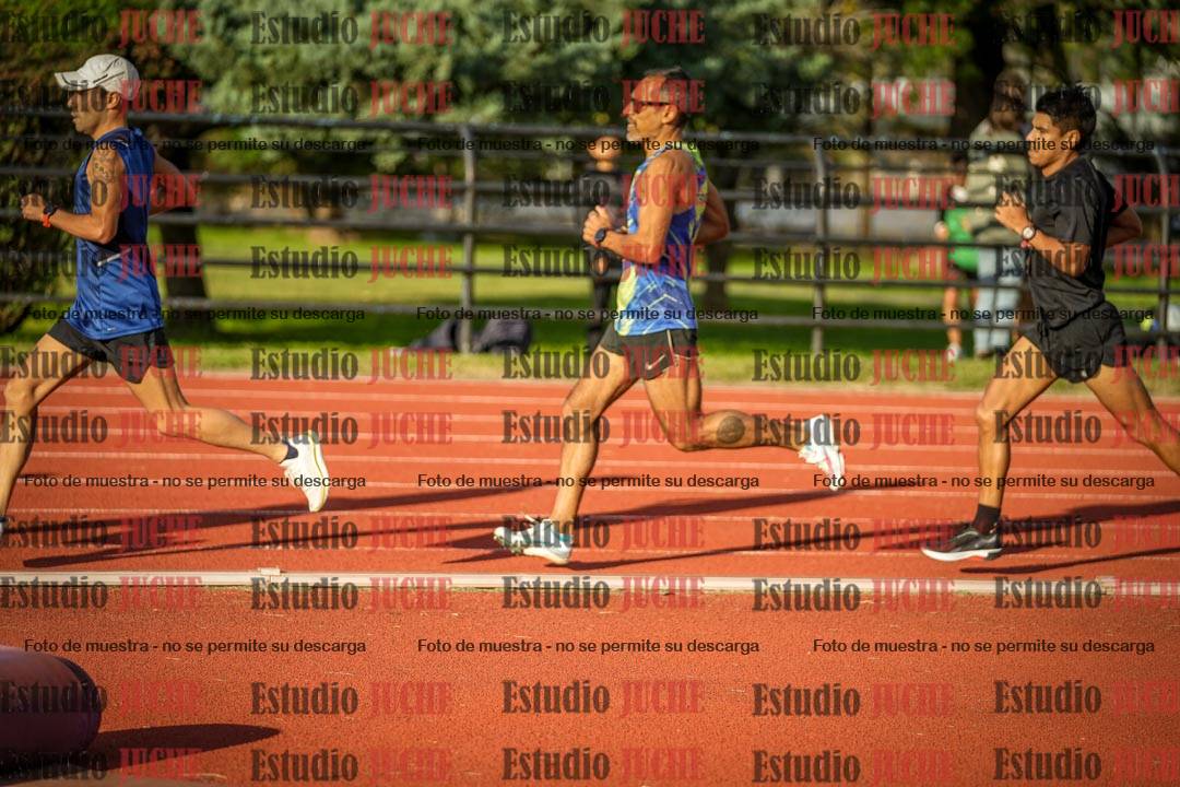 Fotos de los 3000 m llanos de varones