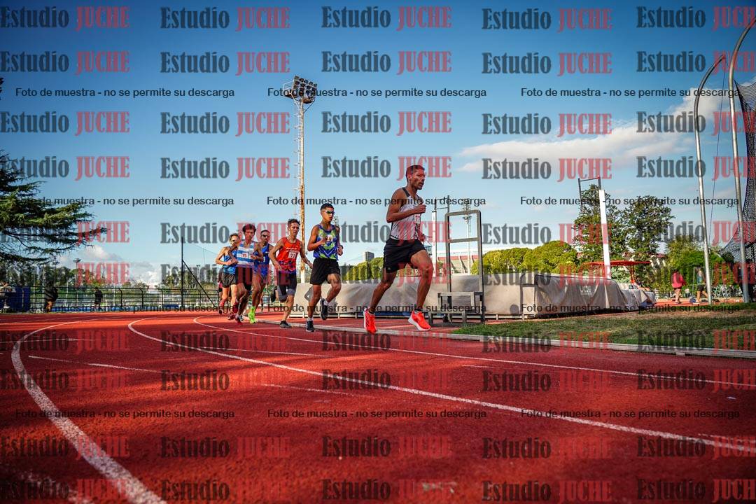 Fotos de los 3000 m llanos de varones