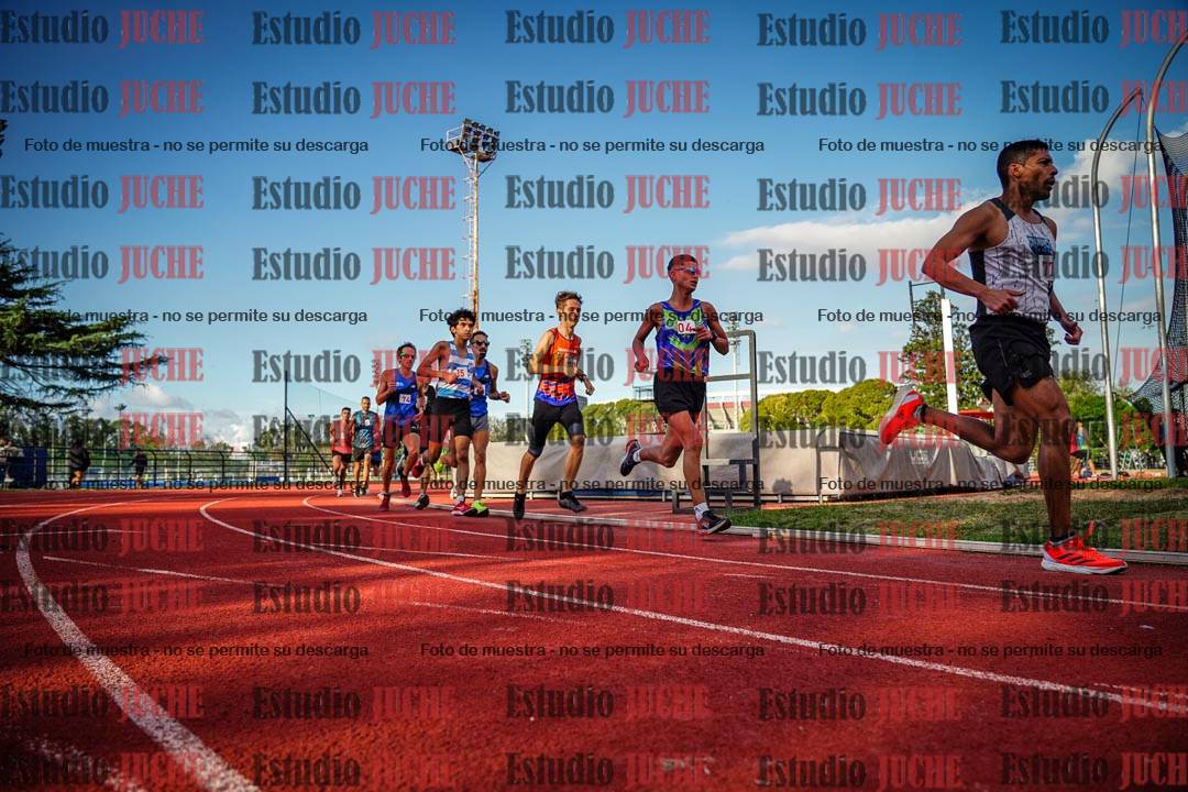 Fotos de los 3000 m llanos de varones