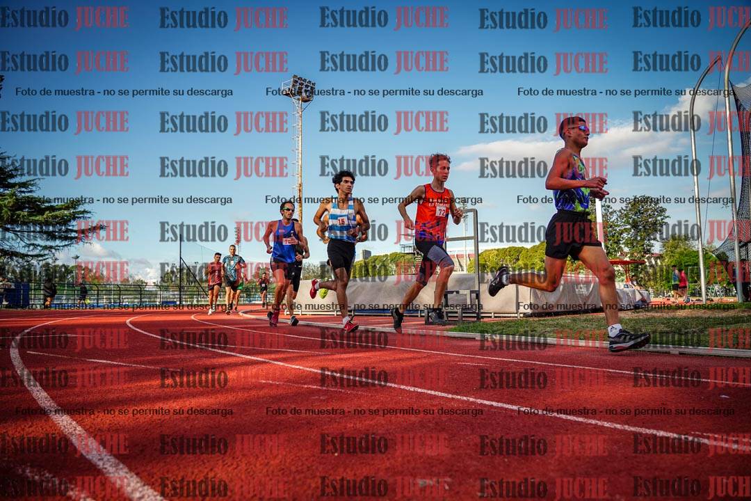 Fotos de los 3000 m llanos de varones