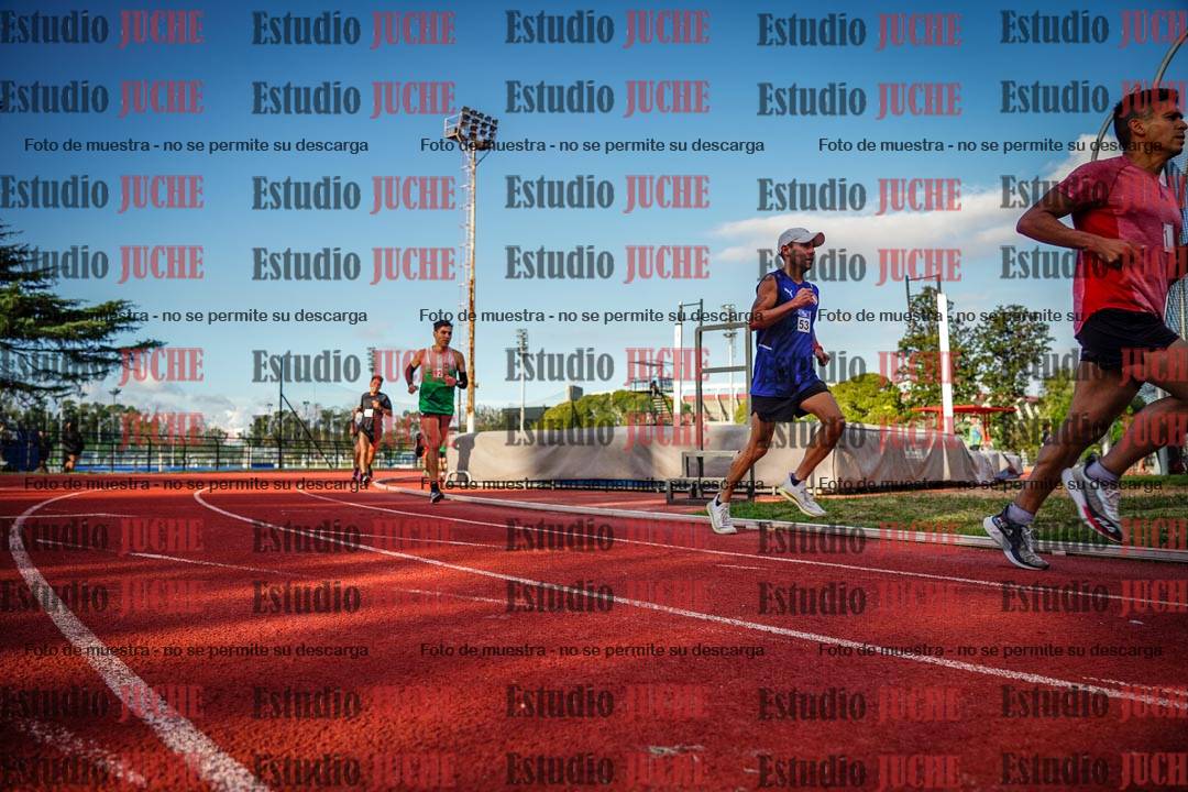 Fotos de los 3000 m llanos de varones