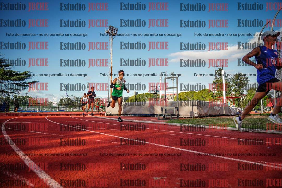 Fotos de los 3000 m llanos de varones