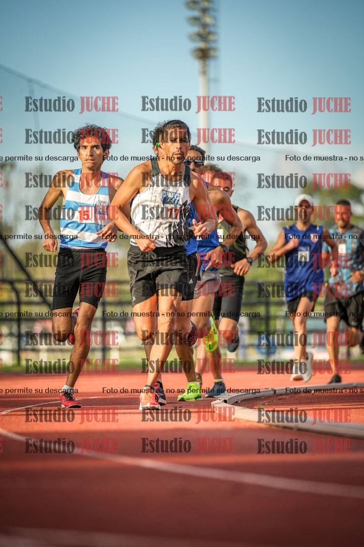 Fotos de los 3000 m llanos de varones