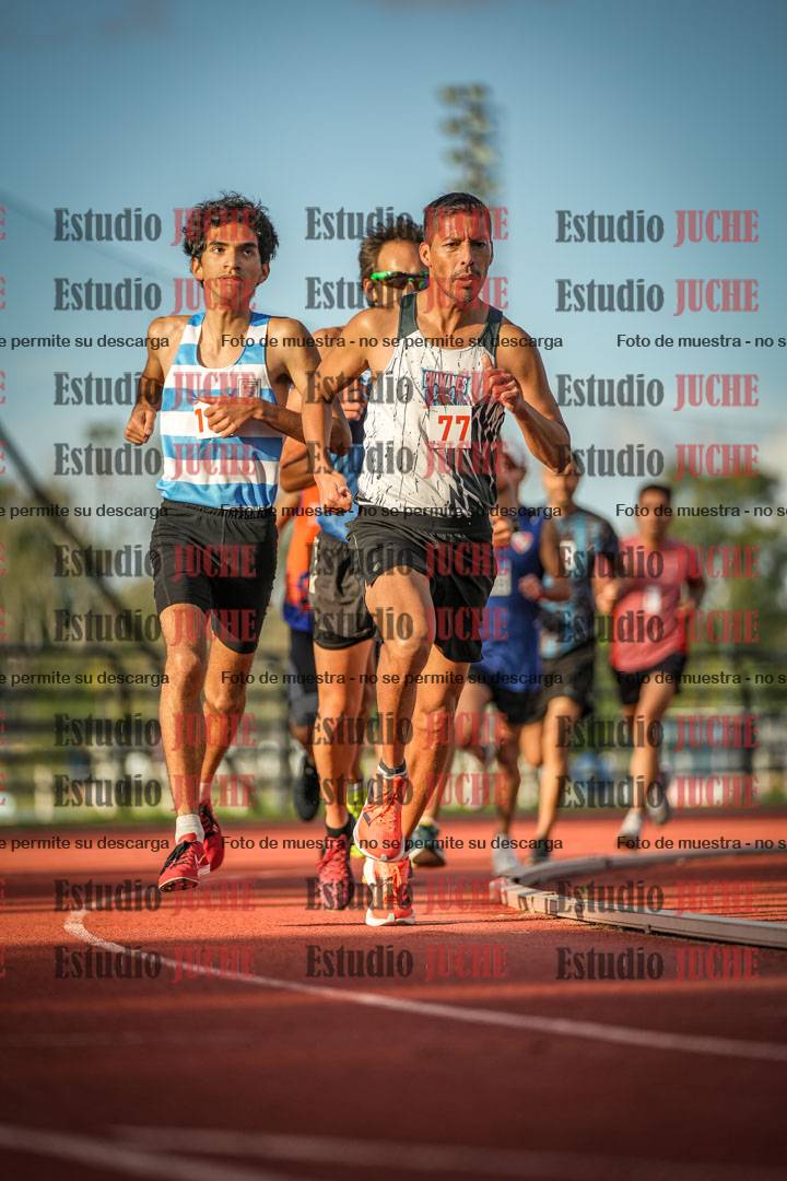 Fotos de los 3000 m llanos de varones