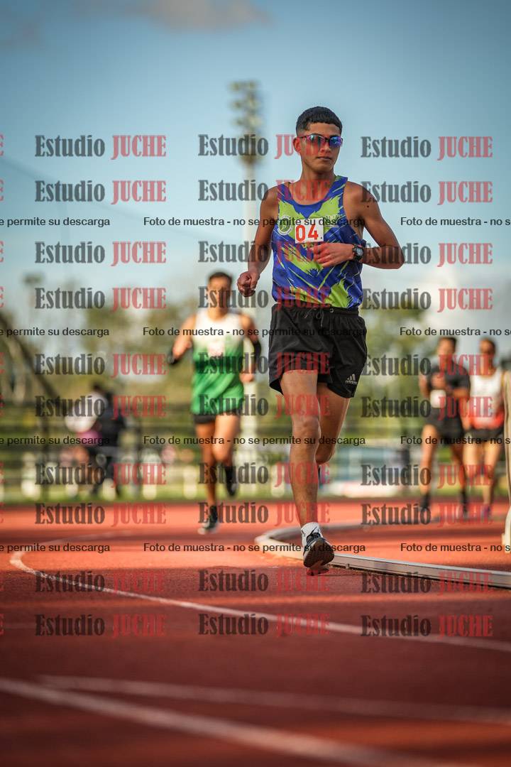 Fotos de los 3000 m llanos de varones
