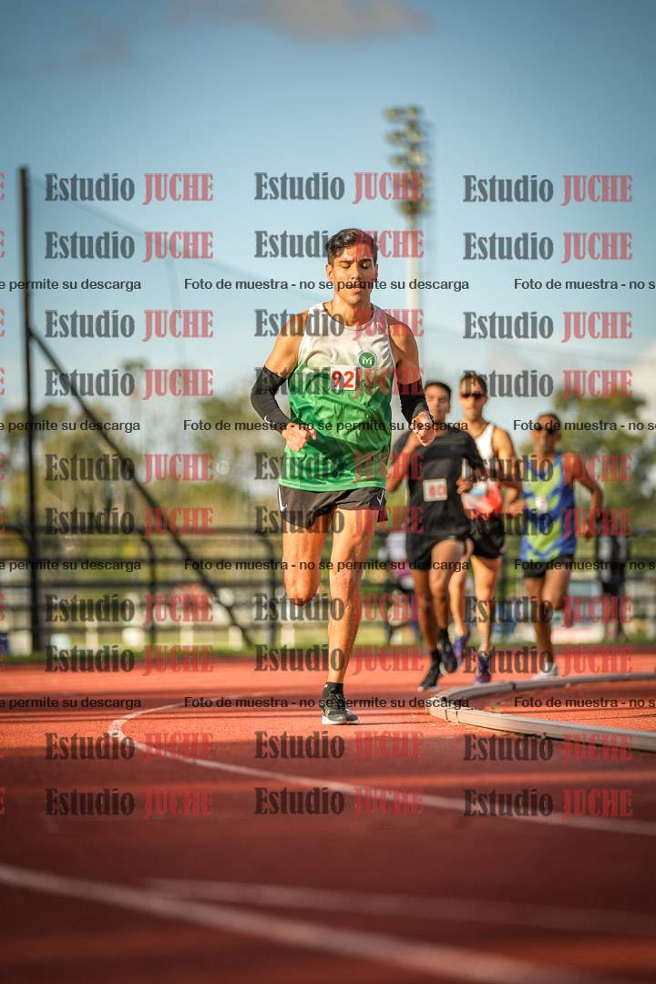 Fotos de los 3000 m llanos de varones