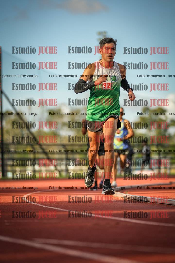 Fotos de los 3000 m llanos de varones