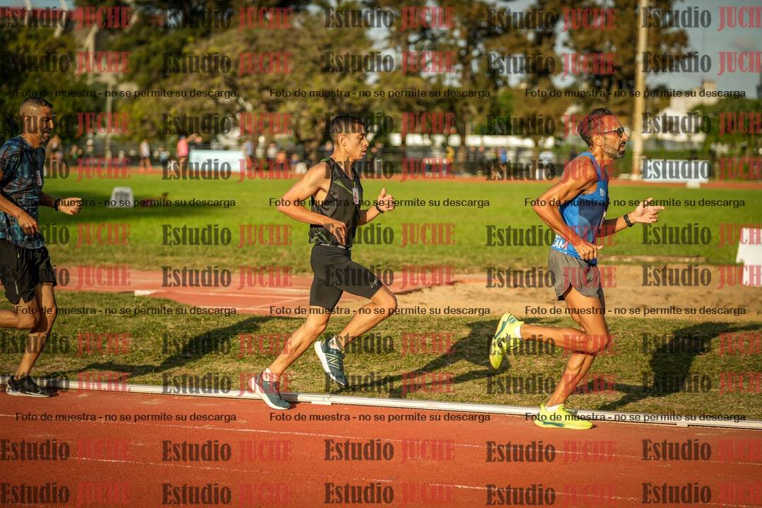 Fotos de los 3000 m llanos de varones