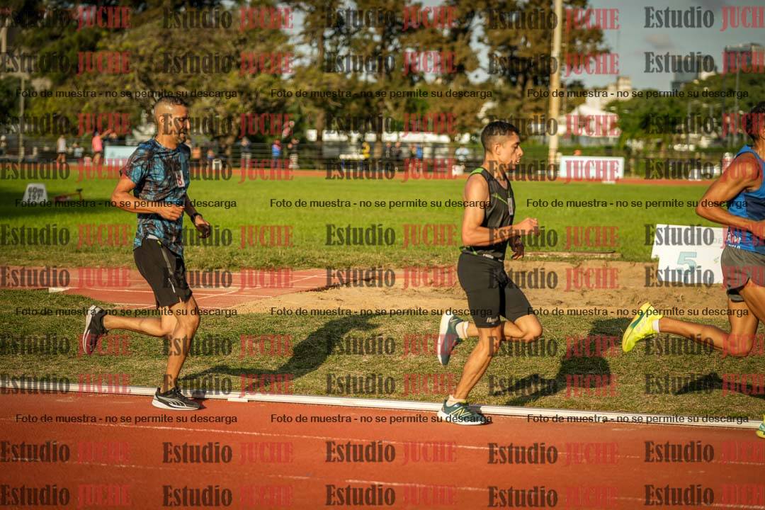 Fotos de los 3000 m llanos de varones