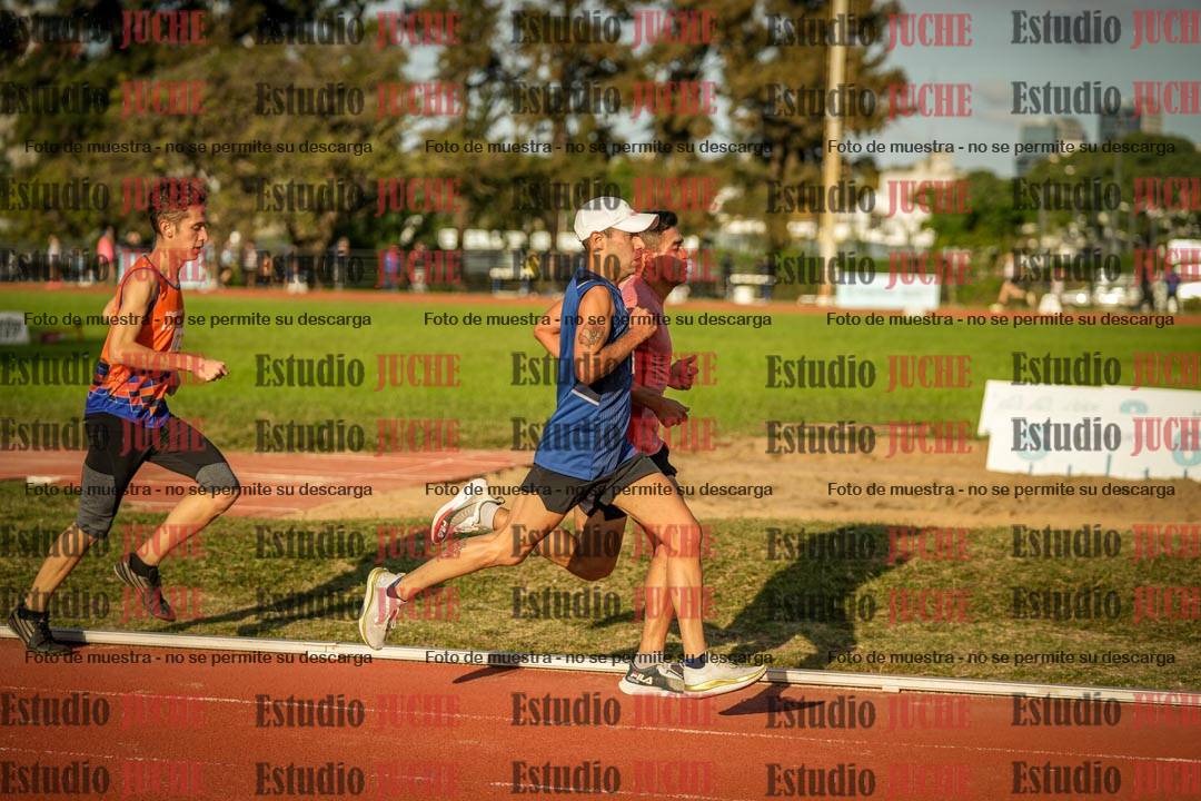 Fotos de los 3000 m llanos de varones
