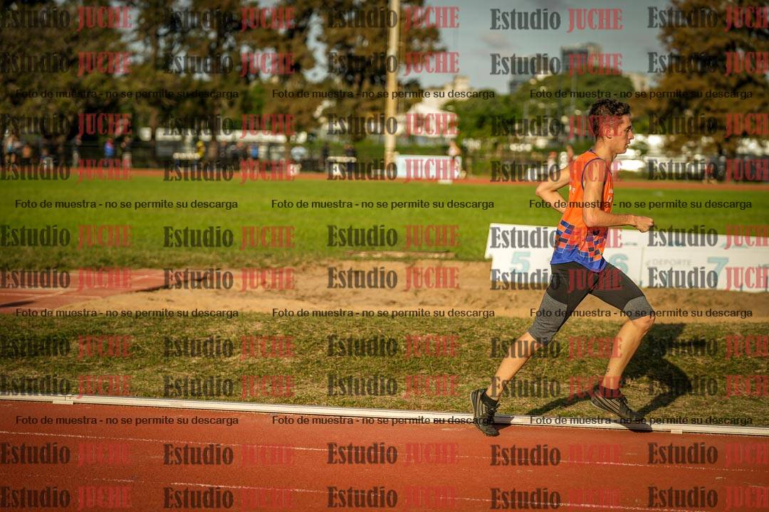 Fotos de los 3000 m llanos de varones