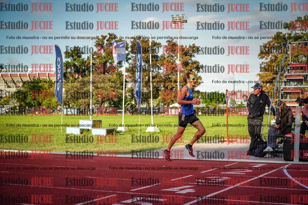 Fotos de los 3000 m llanos de varones