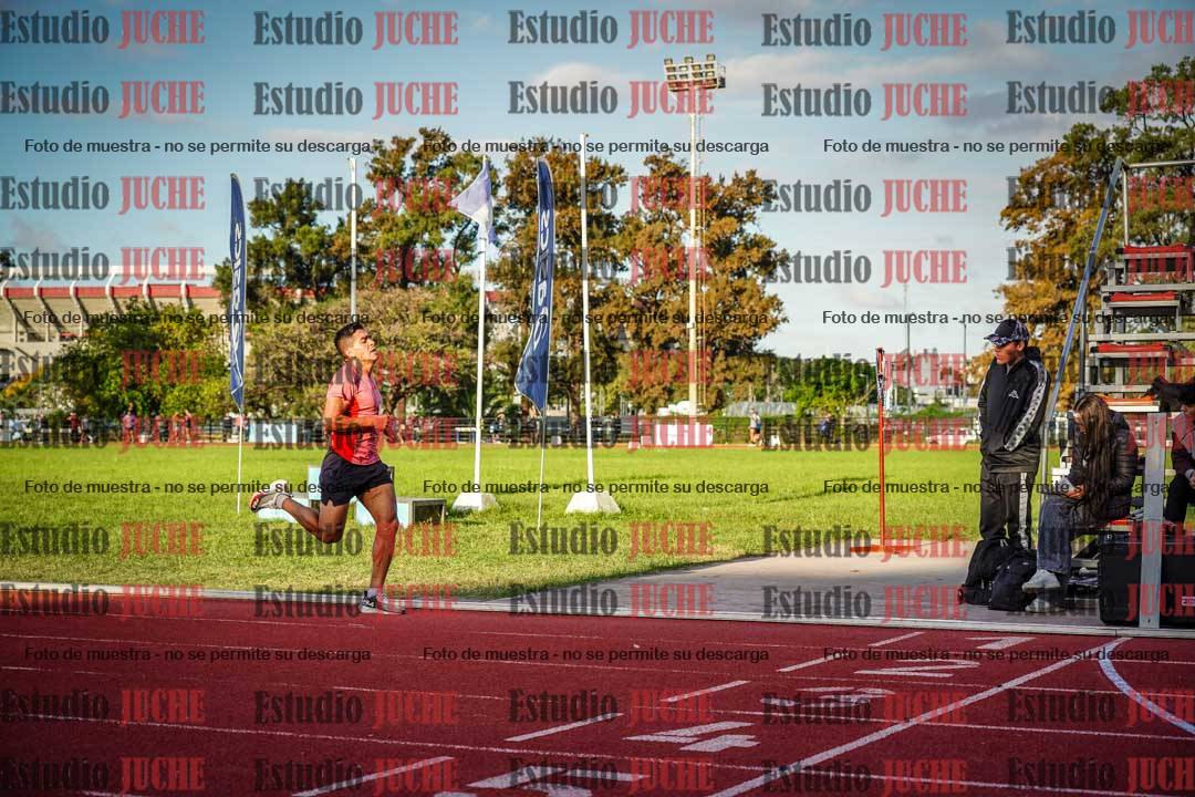 Fotos de los 3000 m llanos de varones