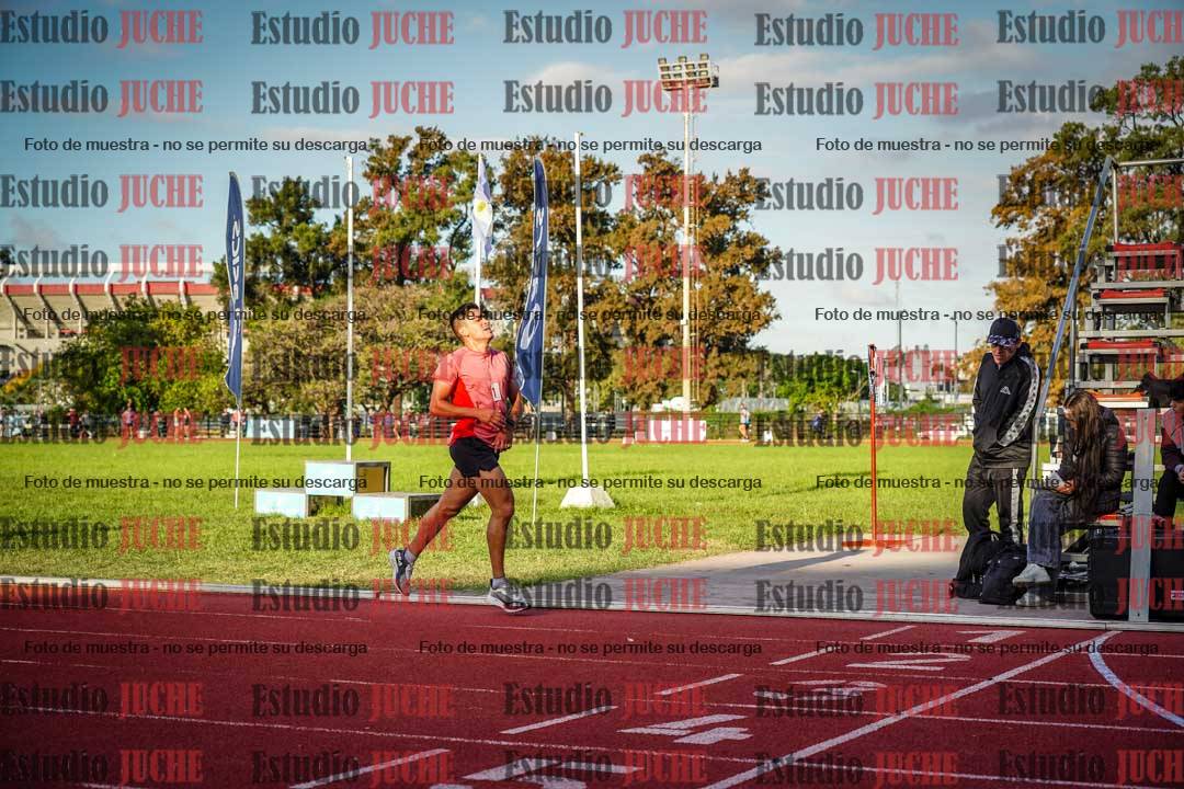 Fotos de los 3000 m llanos de varones