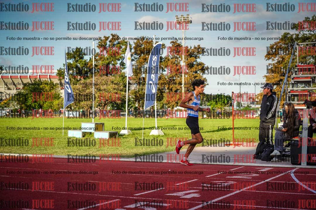 Fotos de los 3000 m llanos de varones