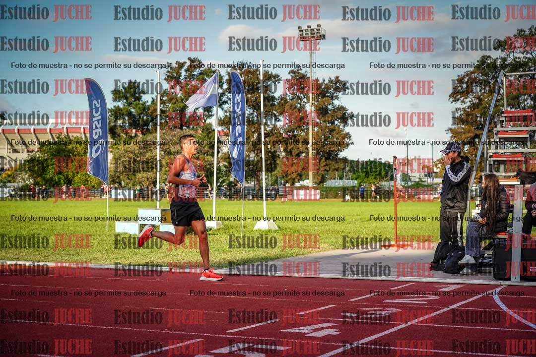 Fotos de los 3000 m llanos de varones