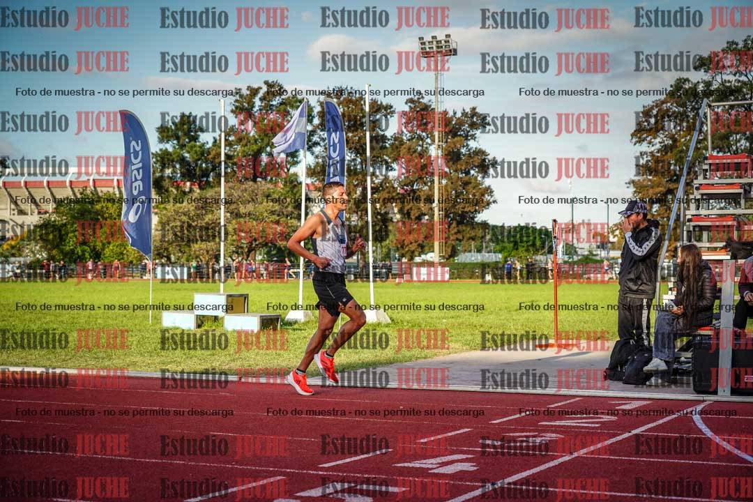 Fotos de los 3000 m llanos de varones