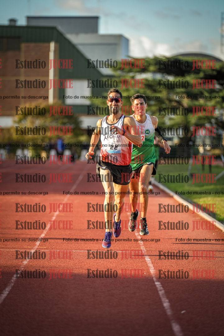 Fotos de los 3000 m llanos de varones