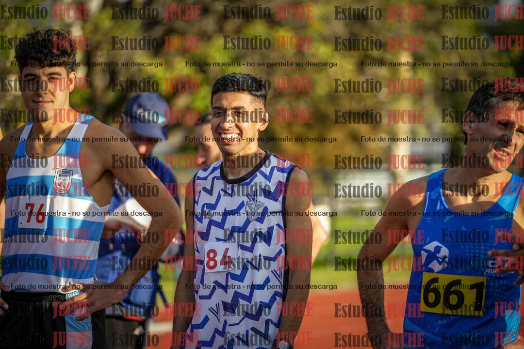 Fotos de los 3000 m llanos de varones