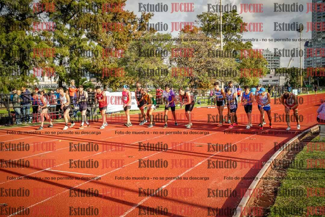 Fotos de los 3000 m llanos de varones
