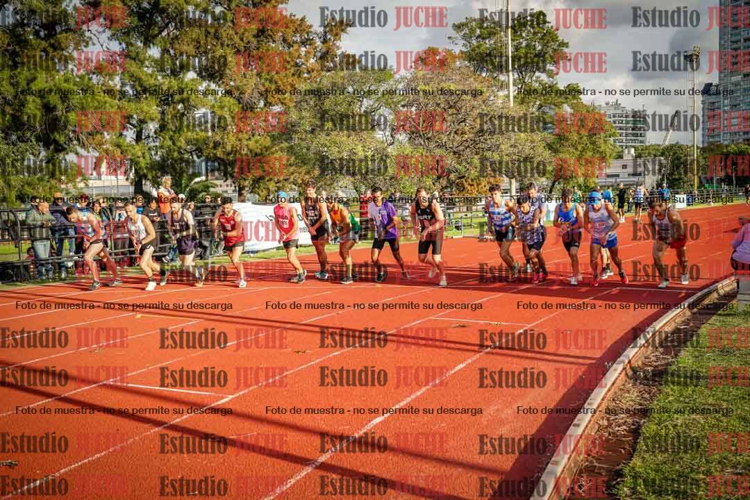 Fotos de los 3000 m llanos de varones
