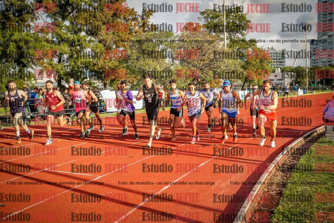 Fotos de los 3000 m llanos de varones