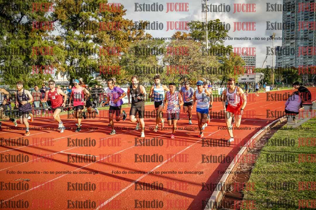 Fotos de los 3000 m llanos de varones