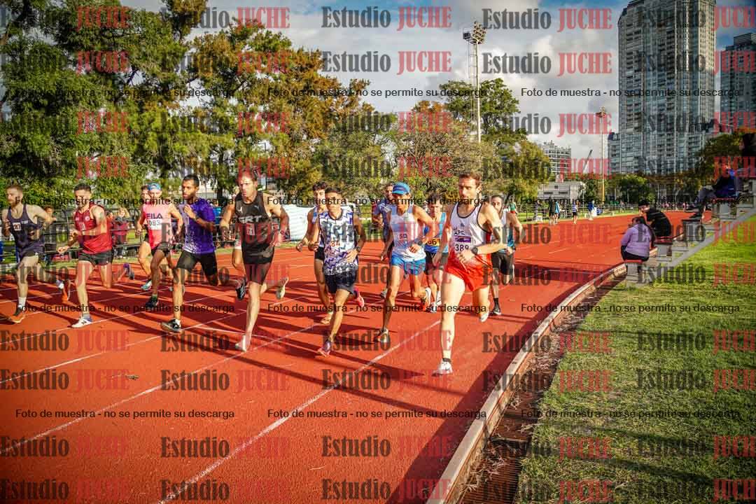 Fotos de los 3000 m llanos de varones