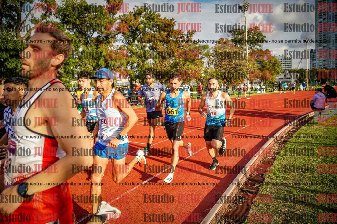 Fotos de los 3000 m llanos de varones