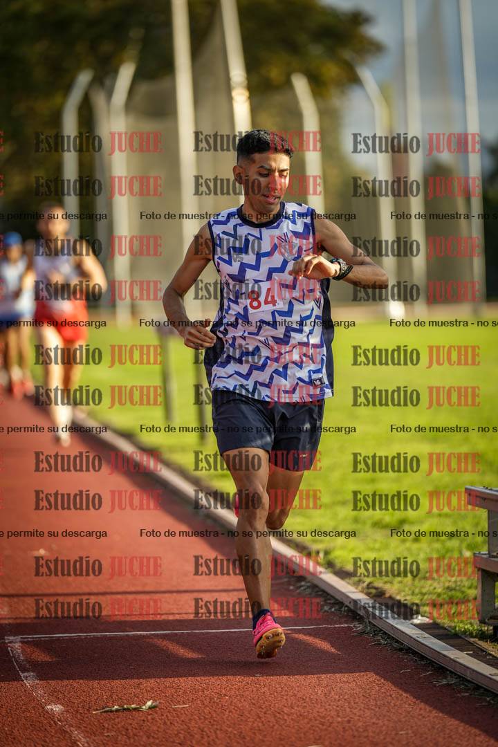 Fotos de los 3000 m llanos de varones