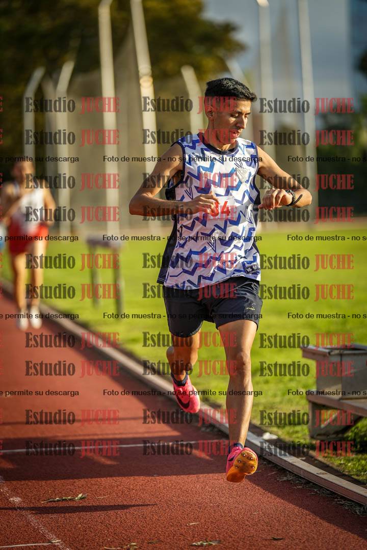 Fotos de los 3000 m llanos de varones