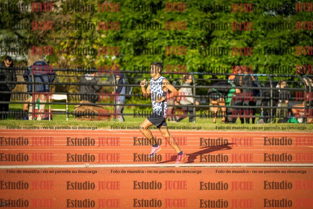 Fotos de los 3000 m llanos de varones