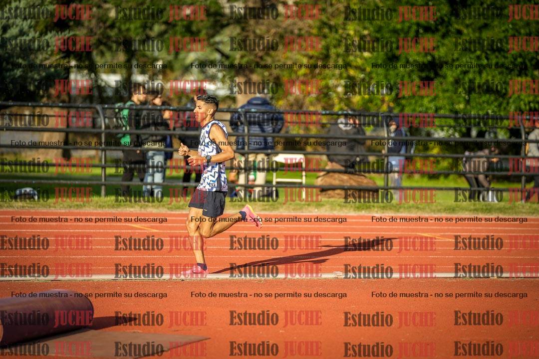 Fotos de los 3000 m llanos de varones