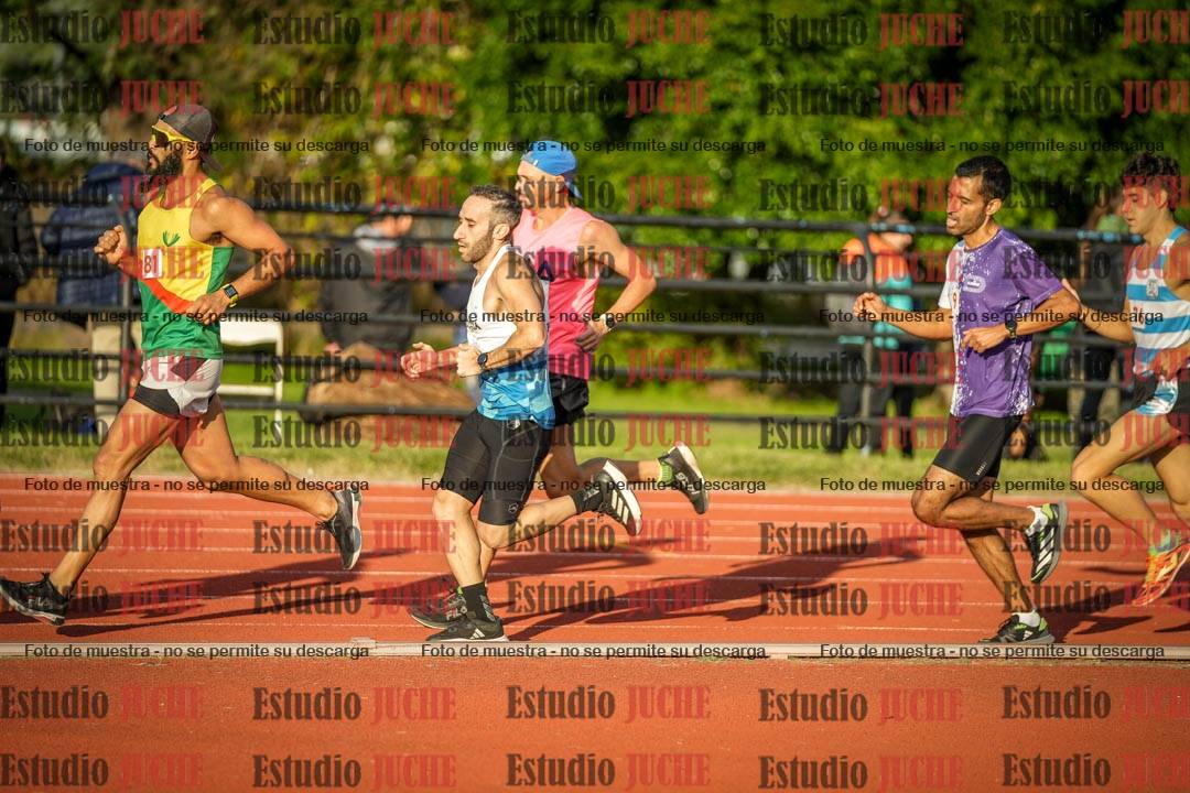 Fotos de los 3000 m llanos de varones