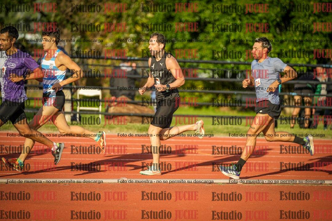 Fotos de los 3000 m llanos de varones