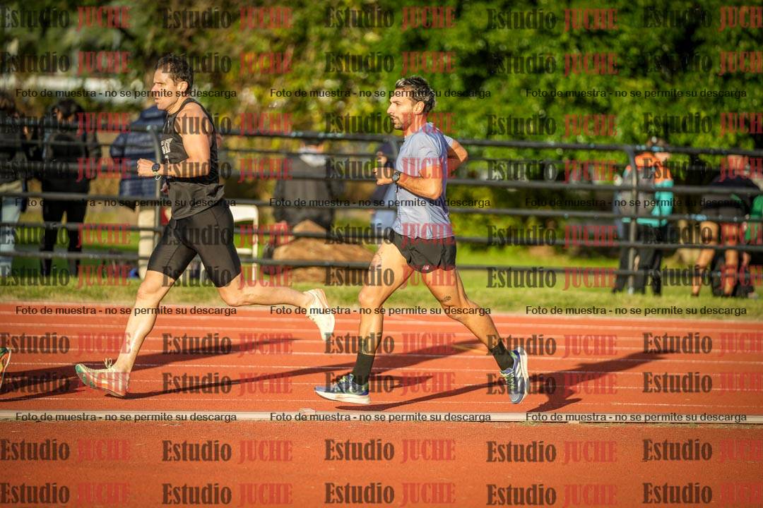 Fotos de los 3000 m llanos de varones