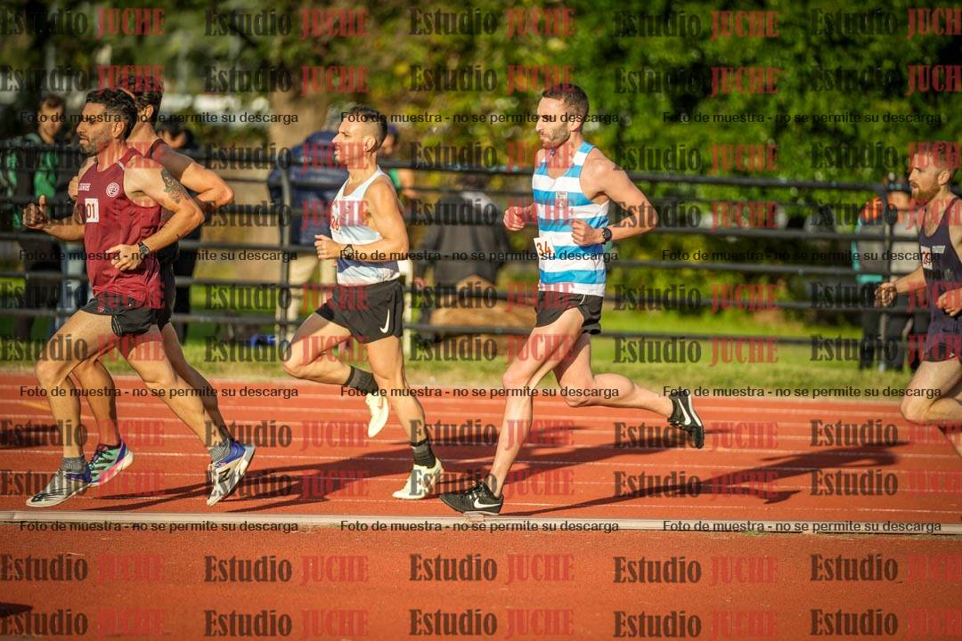 Fotos de los 3000 m llanos de varones