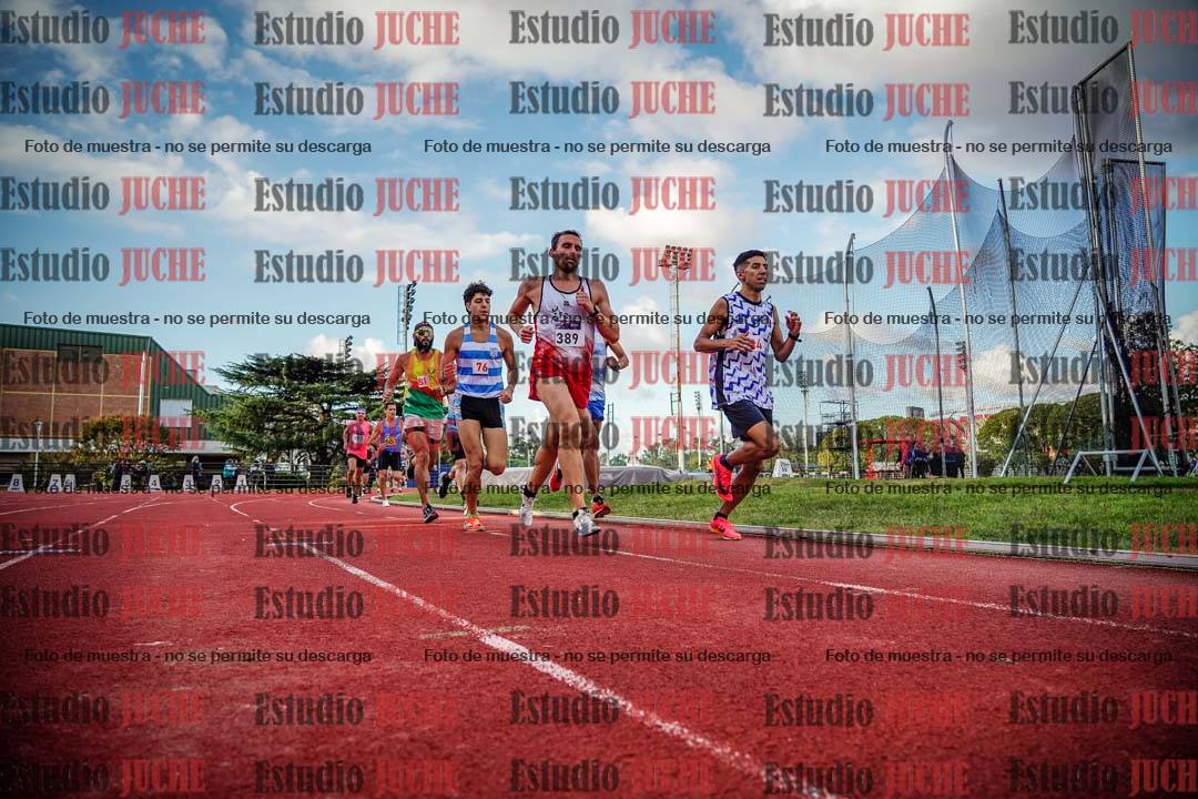 Fotos de los 3000 m llanos de varones