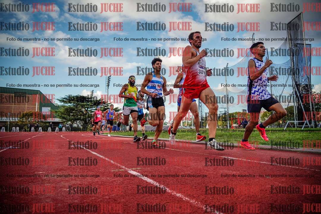 Fotos de los 3000 m llanos de varones